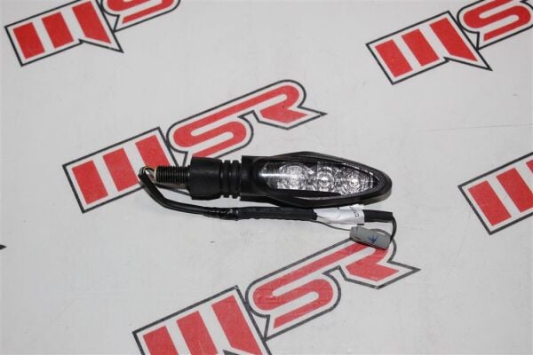 Bajaj Pulsar Rs200 E3/2Fe4-D400-D400Ug-D250-F250-D40Ön Sinyal Sağ A