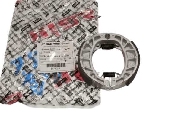 VESPA -PIAGGIO- UYUMLU  ARKA FREN BALATA OEM
