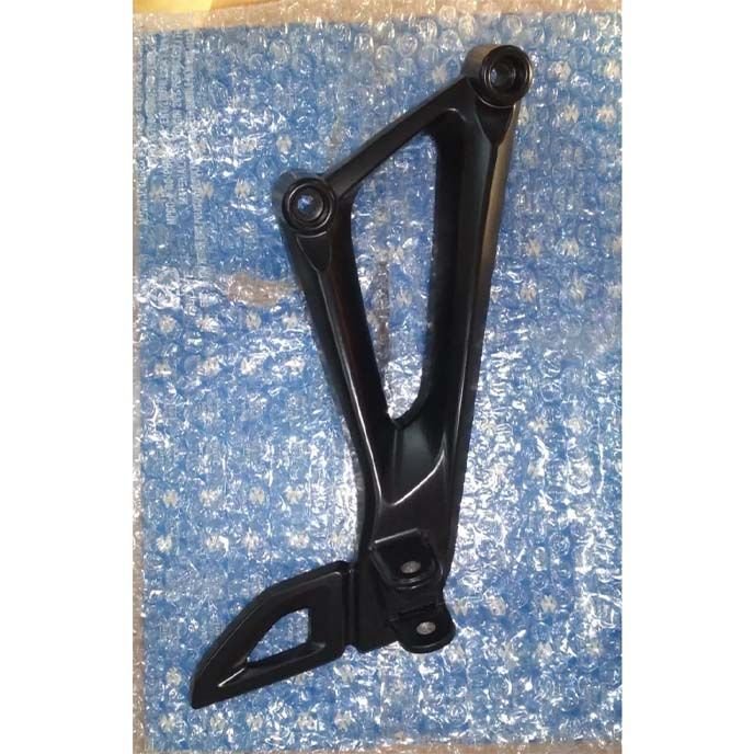 Bajaj Pulsar Rs200 2021-2025 Sağ Arka Yolcu Ayaklık Basamak Bağlantı Braketi Demiri A