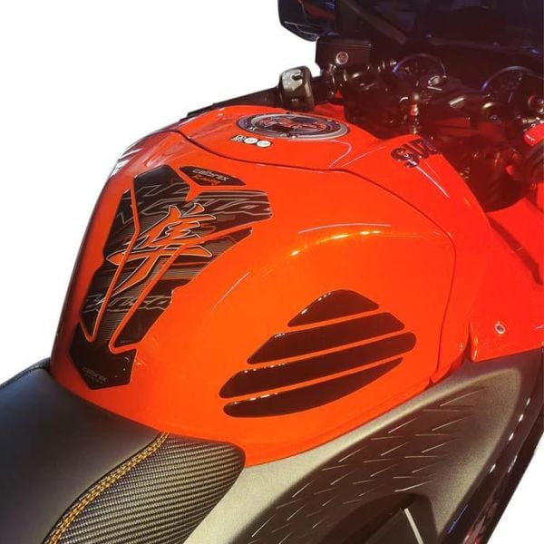 Suzuki GSX-R 1300 Hayabusa Gen3 2021-2024 Uyumlu Tankpad Depo Yan Ped Seti