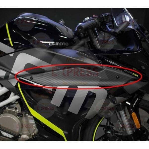 CFMoto 250SR 2020-2025 Sağ Ön Büyük Grenaj Üstü Karbon Paneli Parça A